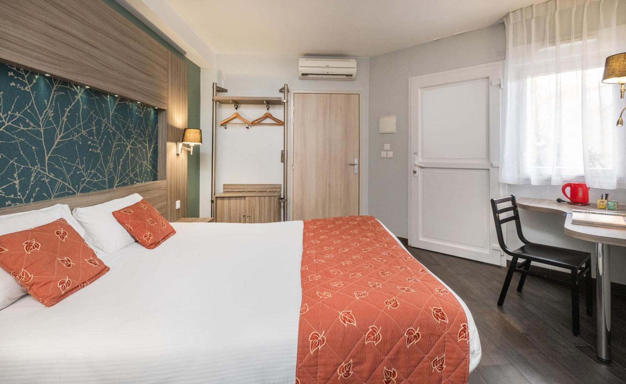 Charme Hotel, Montbeliard Sud Экстерьер фото