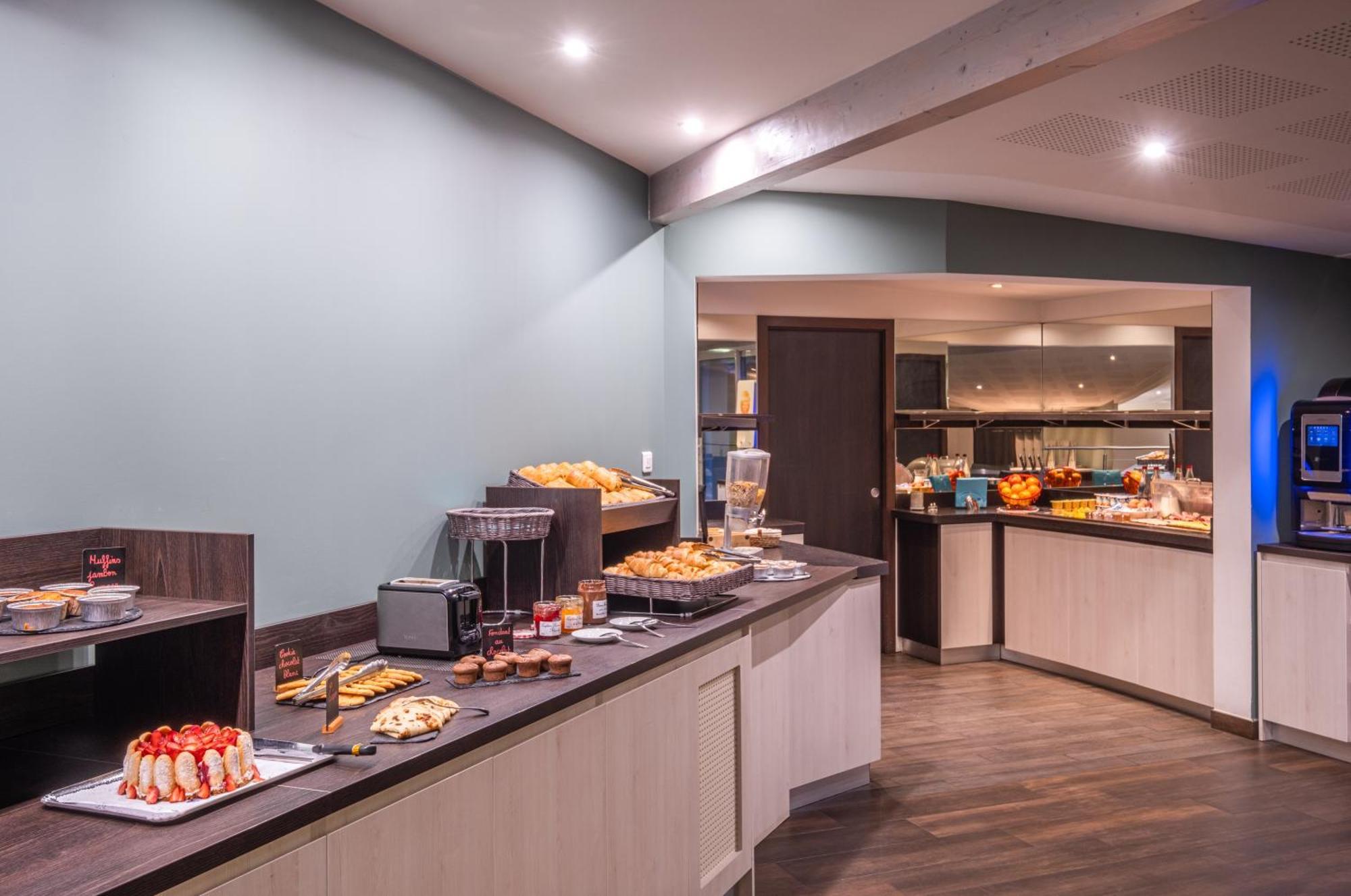 Charme Hotel, Montbeliard Sud Экстерьер фото