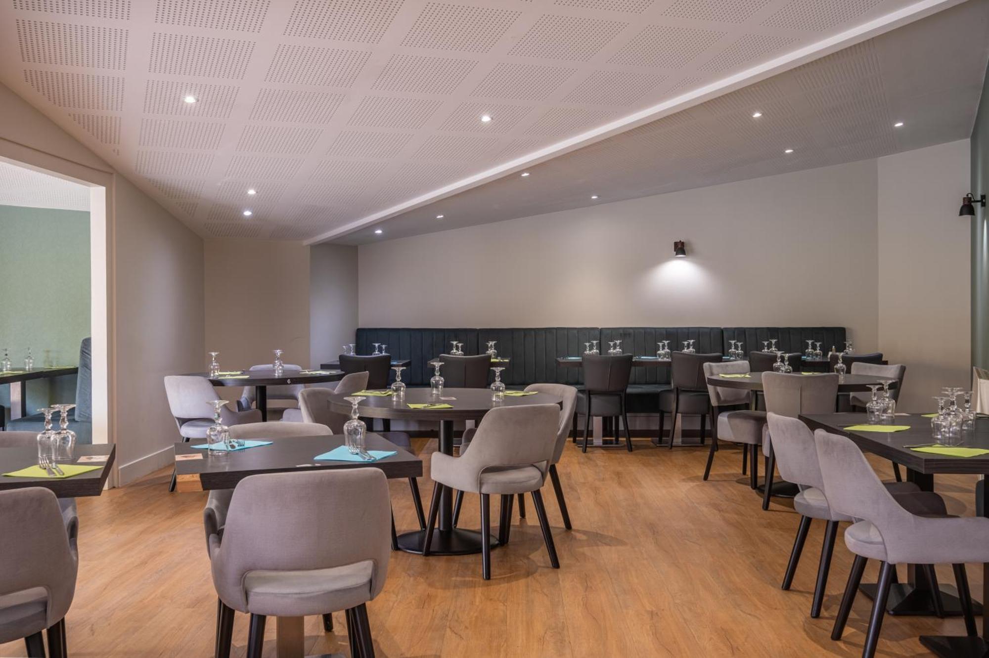 Charme Hotel, Montbeliard Sud Экстерьер фото