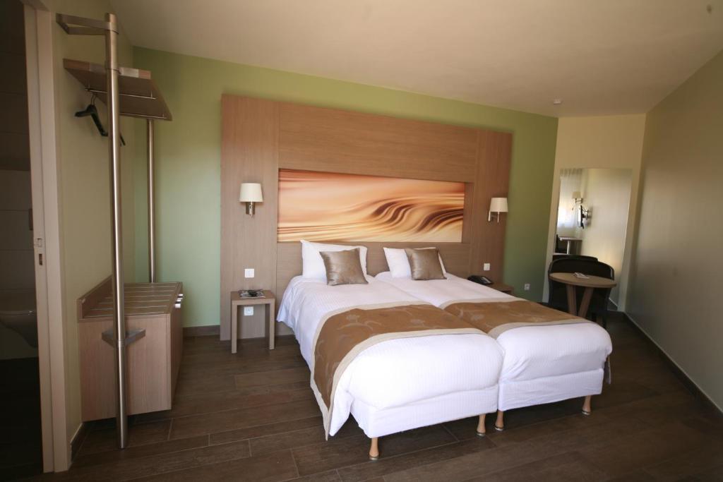 Charme Hotel, Montbeliard Sud Экстерьер фото